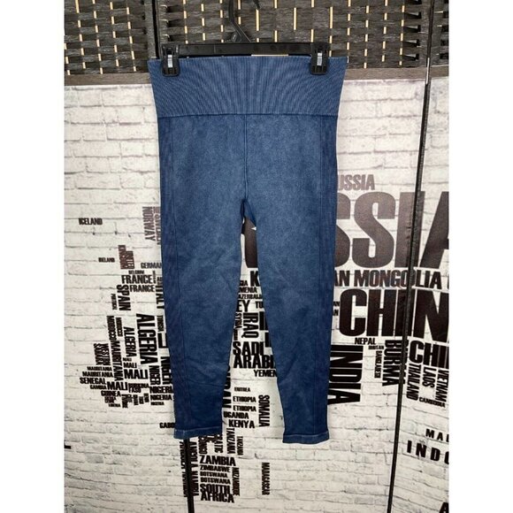 No Boundaries Jrs L Dark Blue Ribbed Trim Seamlesss High Rise Crop Leggings - Picture 1 of 3